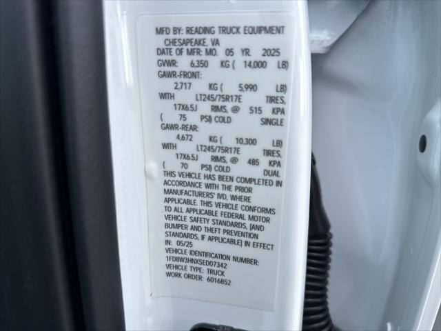 new 2025 Ford F-350 car, priced at $75,995