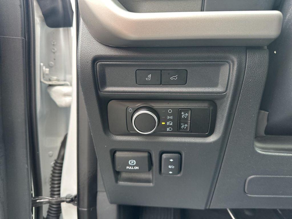 used 2024 Ford Expedition car, priced at $43,950