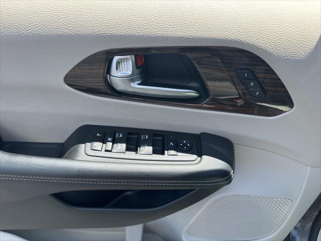 used 2023 Chrysler Pacifica car, priced at $27,950