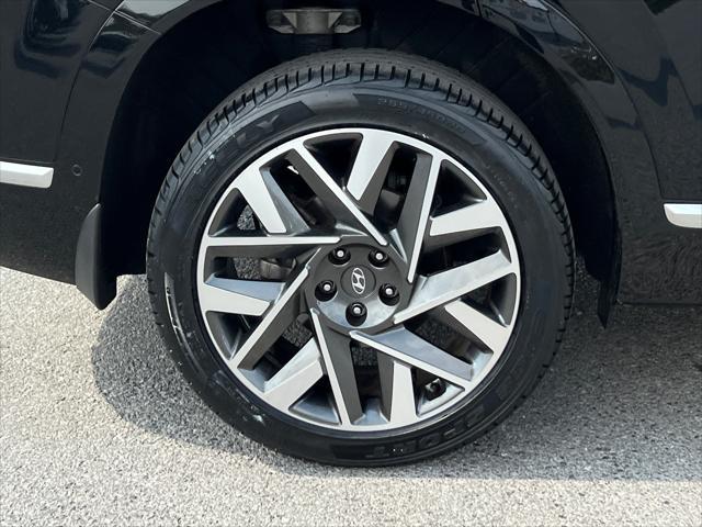used 2022 Hyundai Santa Fe car, priced at $28,750