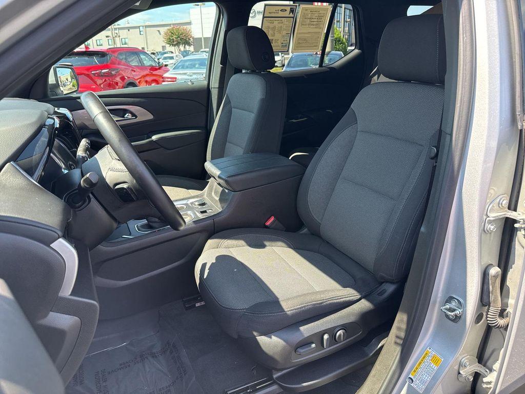 used 2022 Chevrolet Traverse car, priced at $19,950