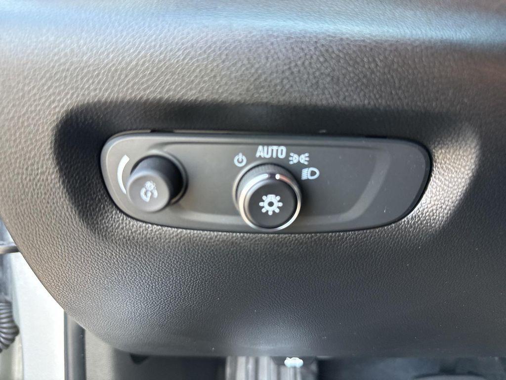 used 2022 Chevrolet Traverse car, priced at $19,950