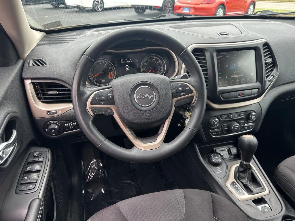 used 2015 Jeep Cherokee car, priced at $9,500