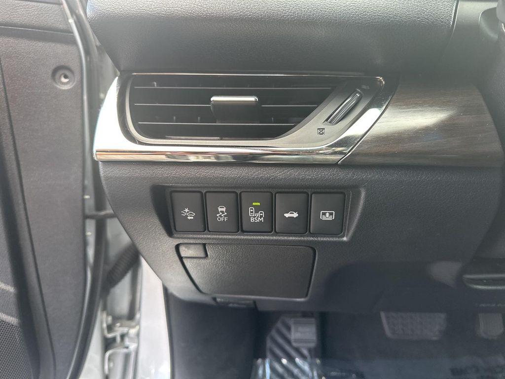 used 2018 Toyota Avalon car, priced at $16,265