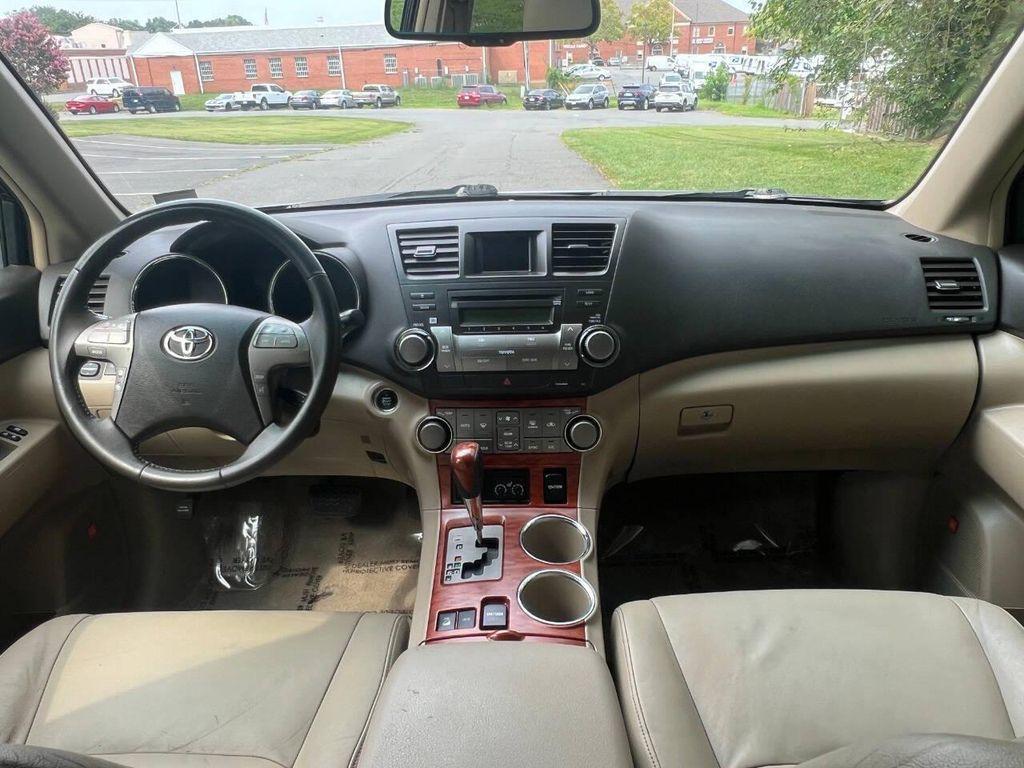 used 2009 Toyota Highlander car, priced at $8,499