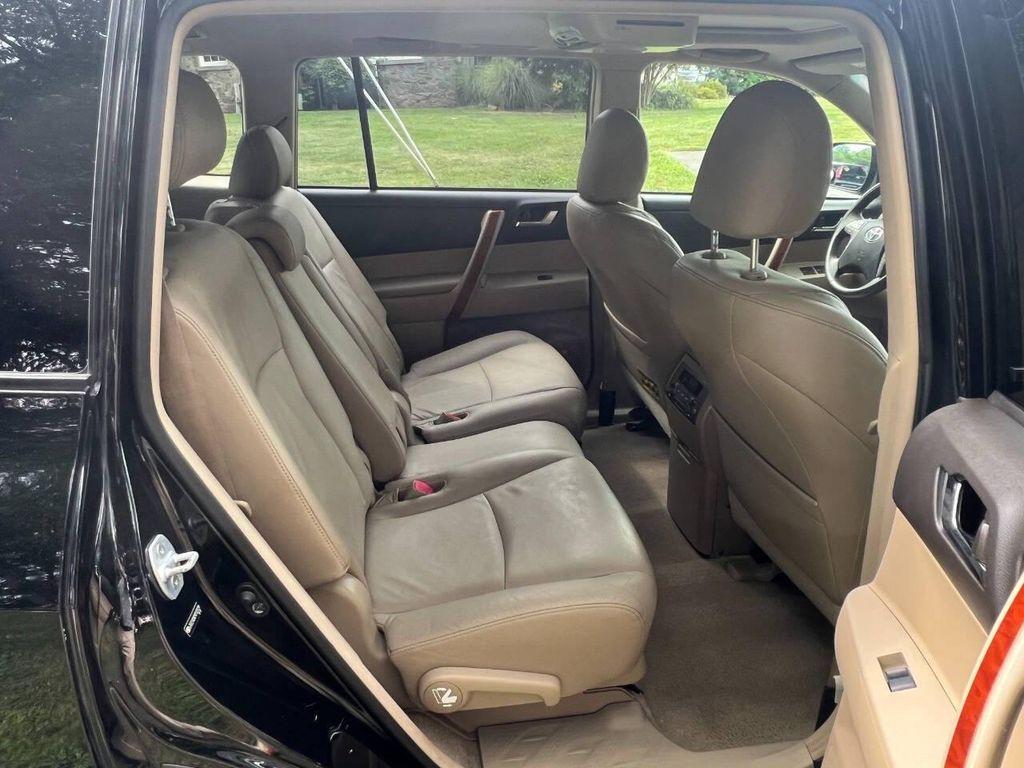 used 2009 Toyota Highlander car, priced at $8,499