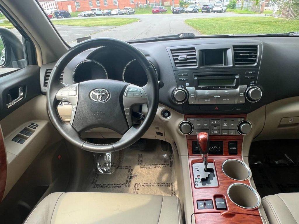 used 2009 Toyota Highlander car, priced at $8,499