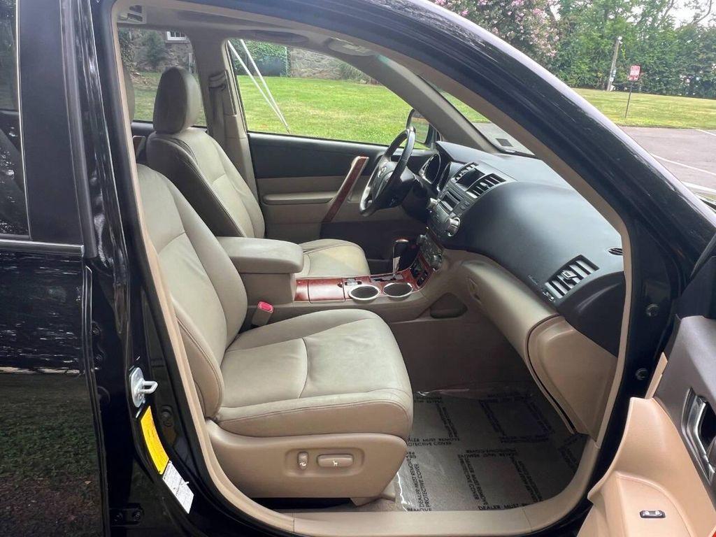 used 2009 Toyota Highlander car, priced at $8,499