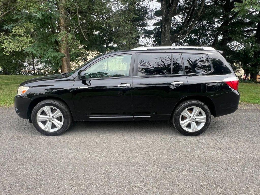 used 2009 Toyota Highlander car, priced at $8,499