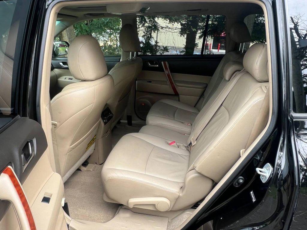 used 2009 Toyota Highlander car, priced at $8,499
