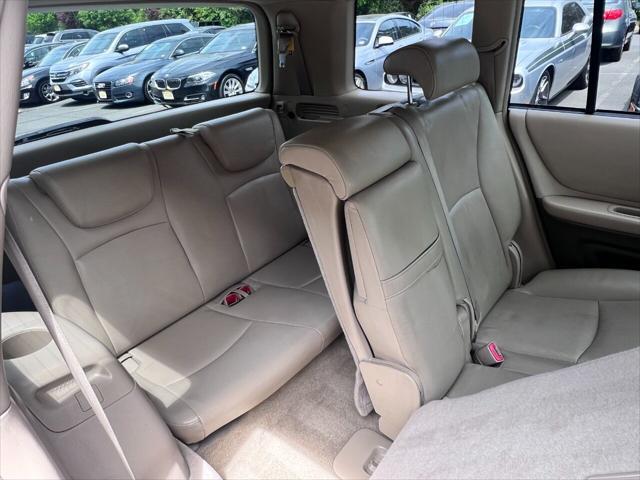 used 2005 Toyota Highlander car, priced at $6,999