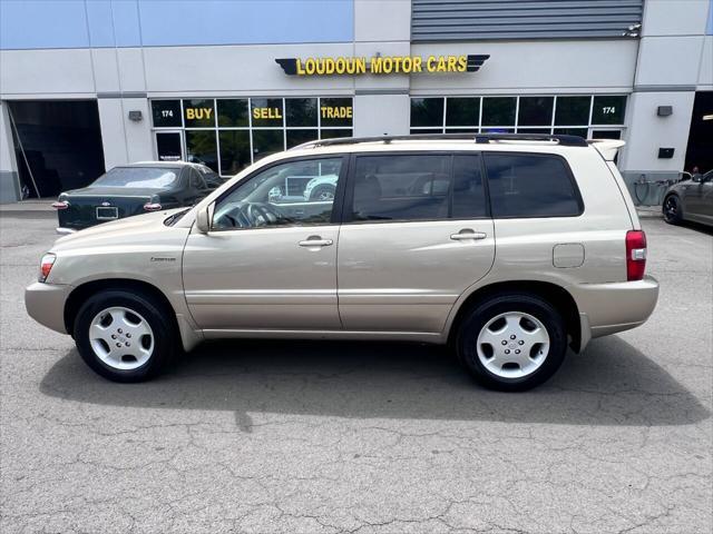 used 2005 Toyota Highlander car, priced at $7,999