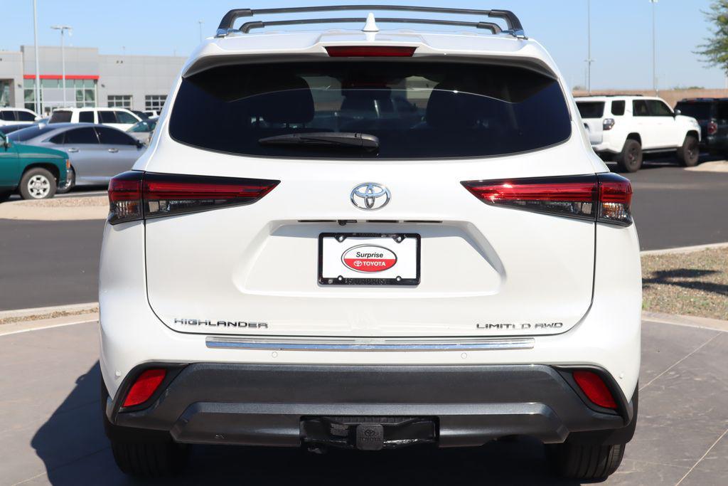 used 2023 Toyota Highlander car, priced at $37,164