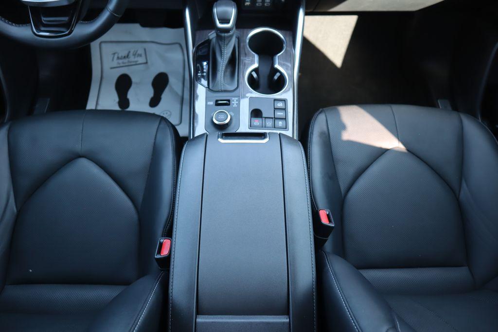 used 2023 Toyota Highlander car, priced at $37,164