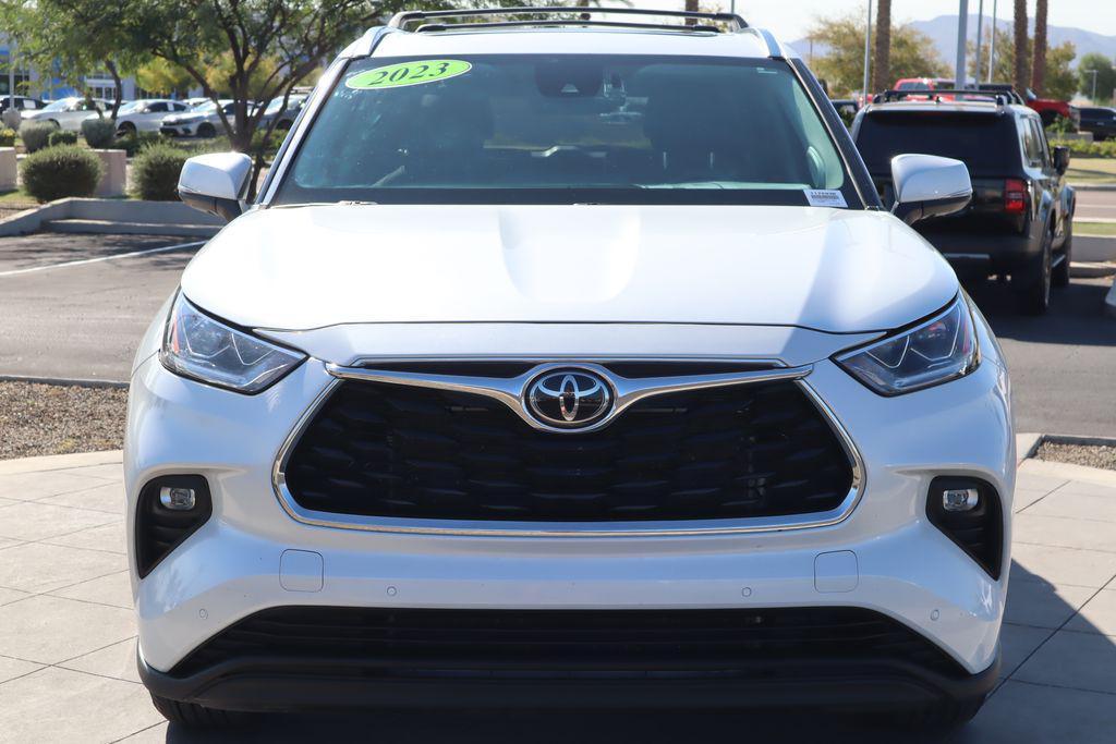 used 2023 Toyota Highlander car, priced at $37,164