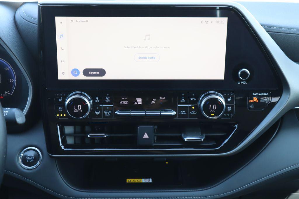 used 2023 Toyota Highlander car, priced at $37,164