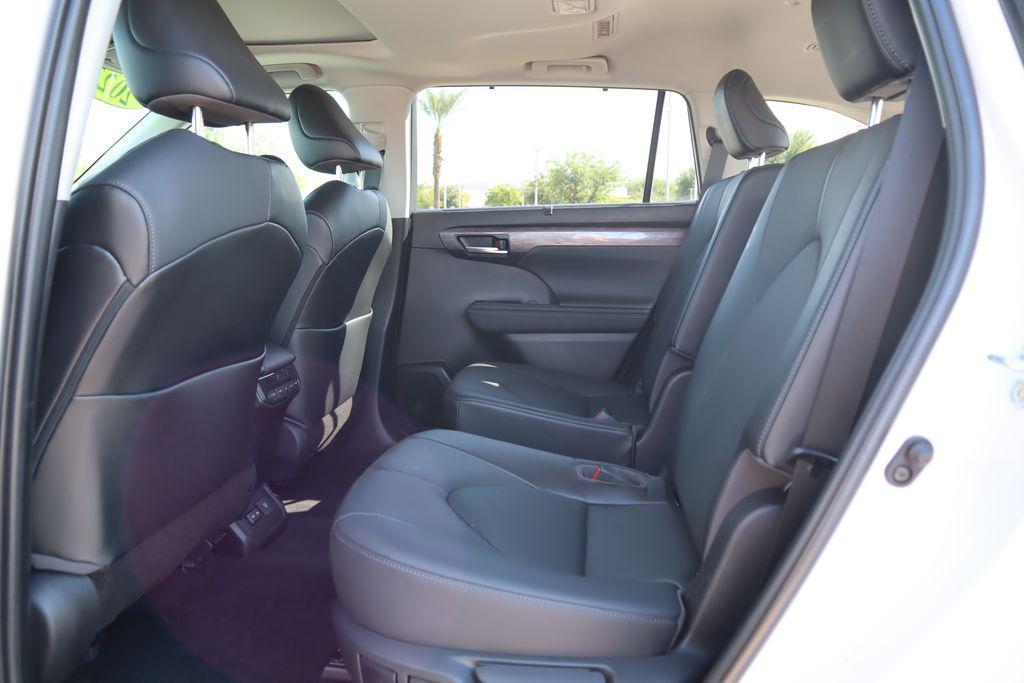 used 2023 Toyota Highlander car, priced at $37,164