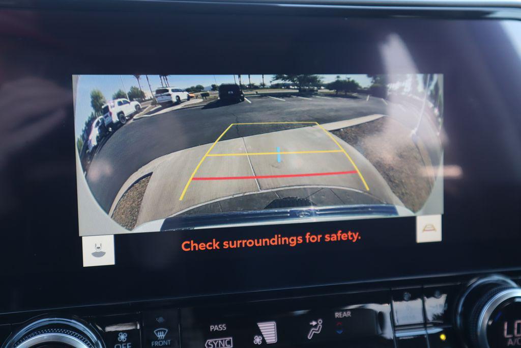 used 2023 Toyota Highlander car, priced at $37,164