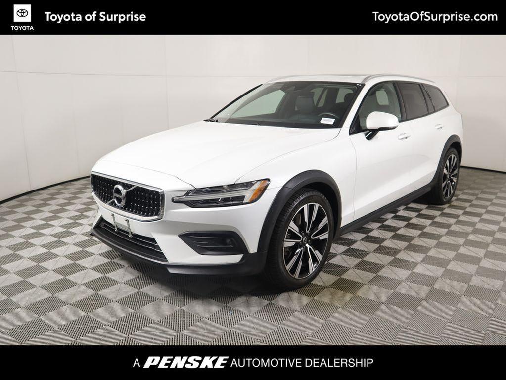 used 2021 Volvo V60 Cross Country car, priced at $26,999