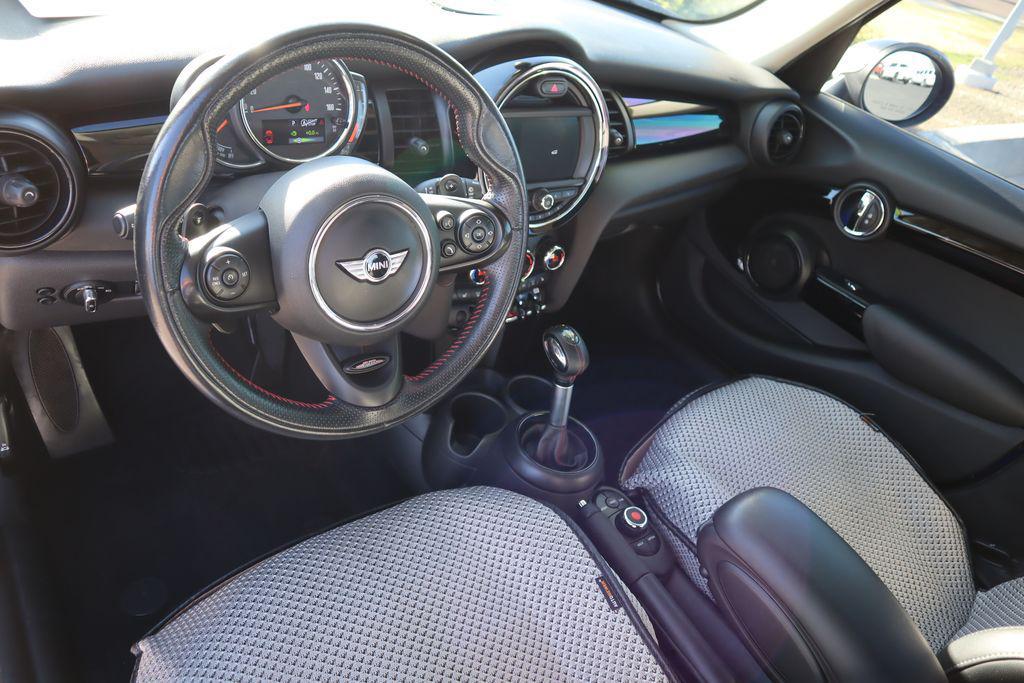 used 2019 MINI Hardtop car, priced at $14,226