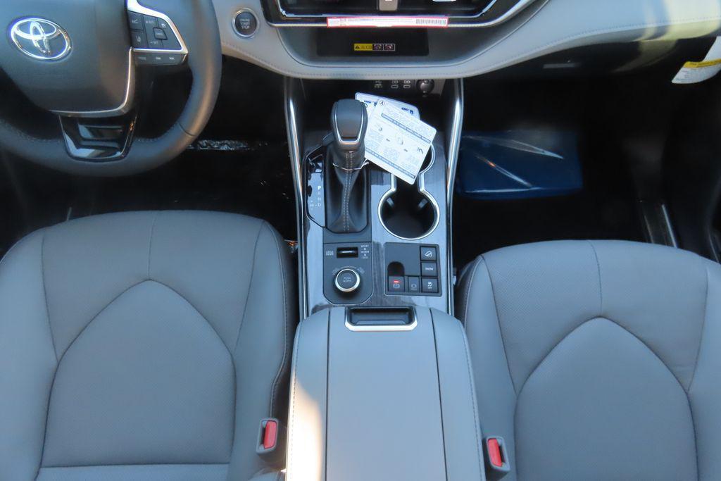 new 2026 Toyota Highlander car, priced at $56,007