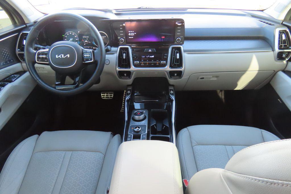 used 2023 Kia Sorento Hybrid car, priced at $29,806