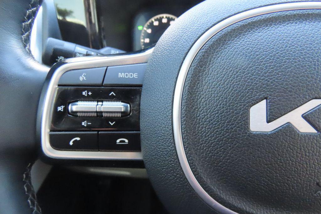 used 2023 Kia Sorento Hybrid car, priced at $29,806