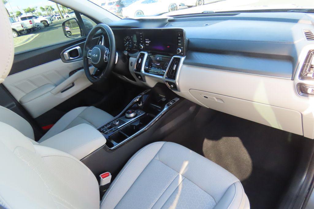 used 2023 Kia Sorento Hybrid car, priced at $29,806
