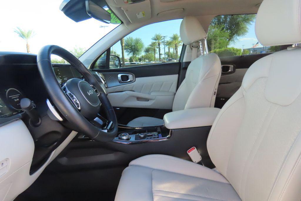 used 2023 Kia Sorento Hybrid car, priced at $29,806