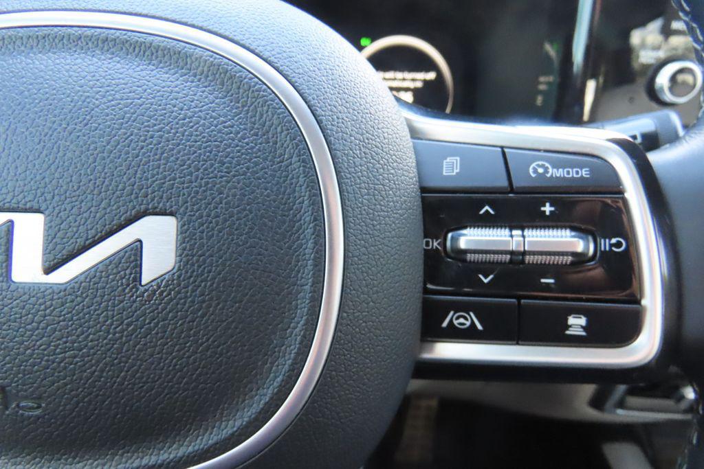 used 2023 Kia Sorento Hybrid car, priced at $29,806