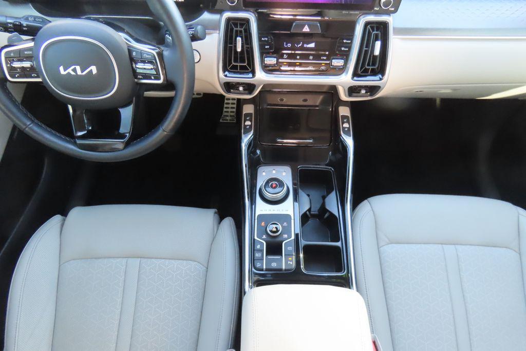 used 2023 Kia Sorento Hybrid car, priced at $29,806