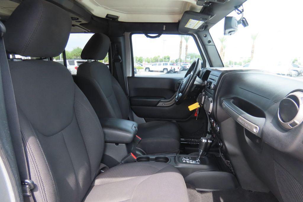 used 2015 Jeep Wrangler Unlimited car, priced at $15,447