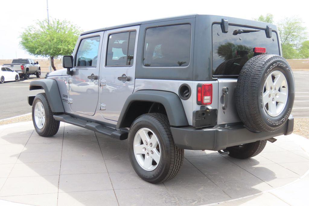 used 2015 Jeep Wrangler Unlimited car, priced at $15,447