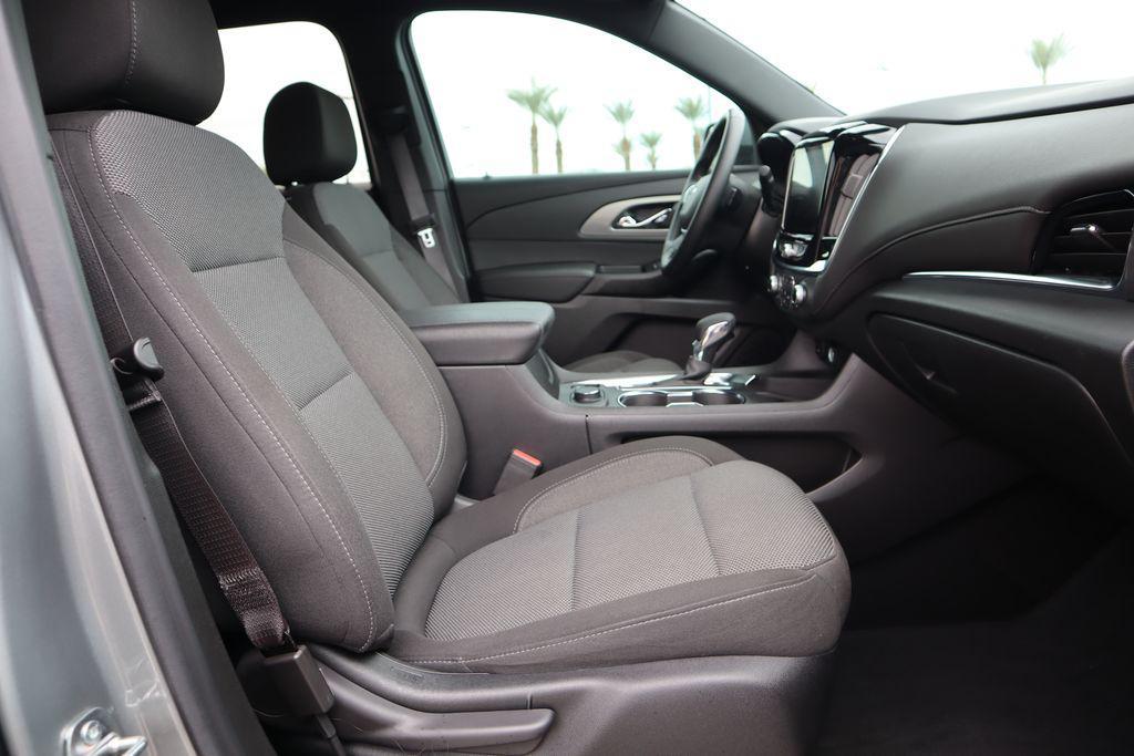 used 2023 Chevrolet Traverse car, priced at $25,987