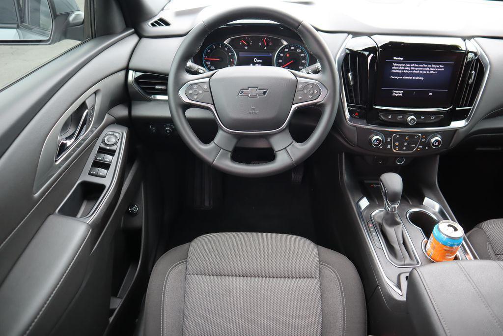 used 2023 Chevrolet Traverse car, priced at $25,987