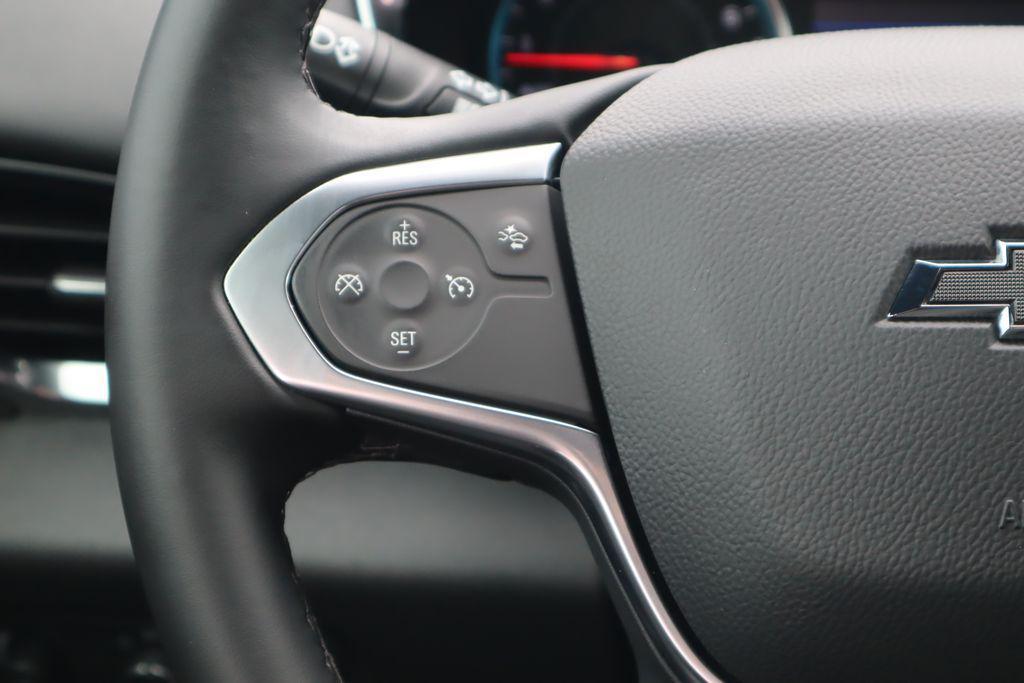 used 2023 Chevrolet Traverse car, priced at $25,987