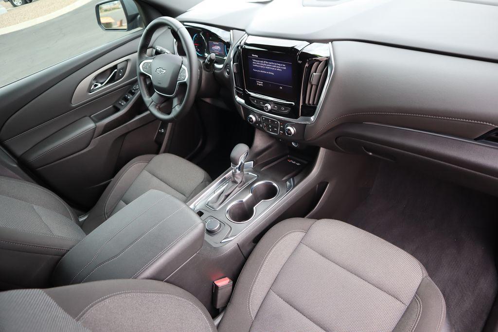 used 2023 Chevrolet Traverse car, priced at $25,987