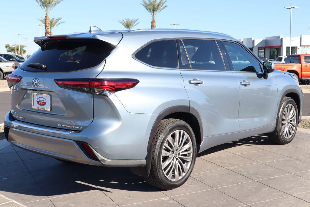 used 2021 Toyota Highlander car, priced at $33,982