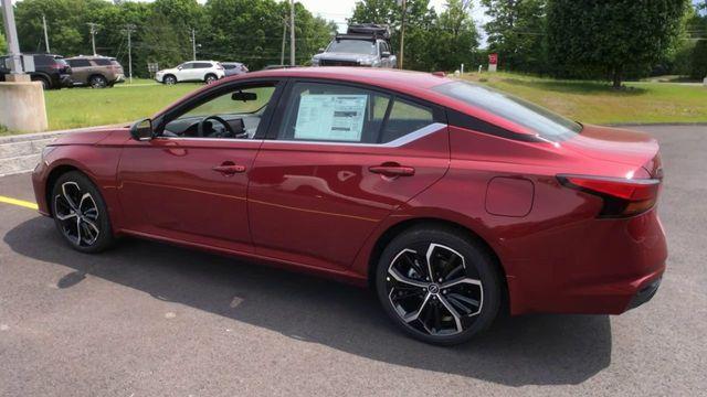 new 2025 Nissan Altima car, priced at $32,800