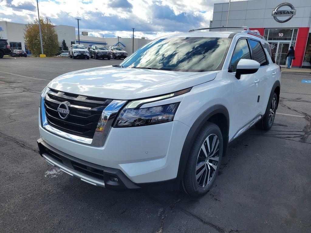 new 2025 Nissan Pathfinder car, priced at $46,822