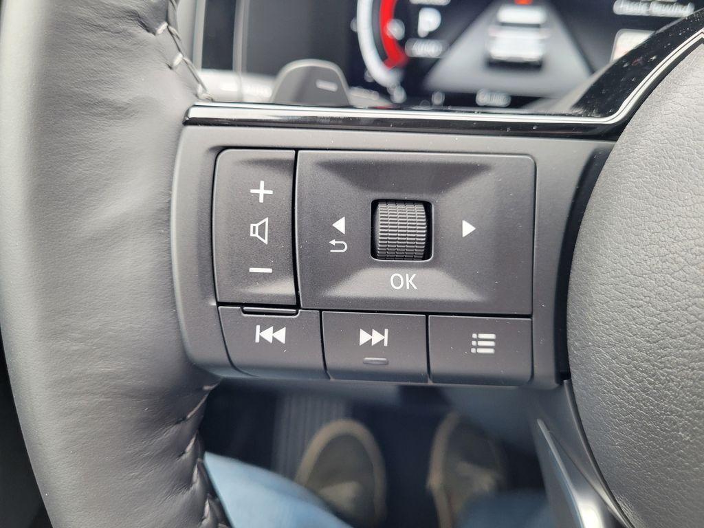 new 2025 Nissan Pathfinder car, priced at $46,822