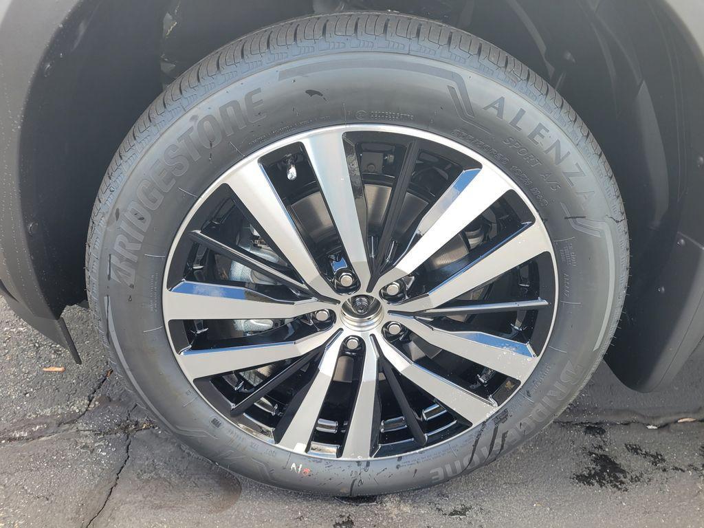 new 2025 Nissan Pathfinder car, priced at $46,822