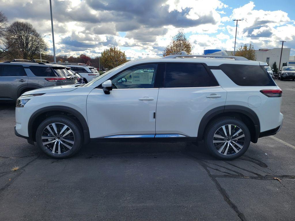 new 2025 Nissan Pathfinder car, priced at $46,822