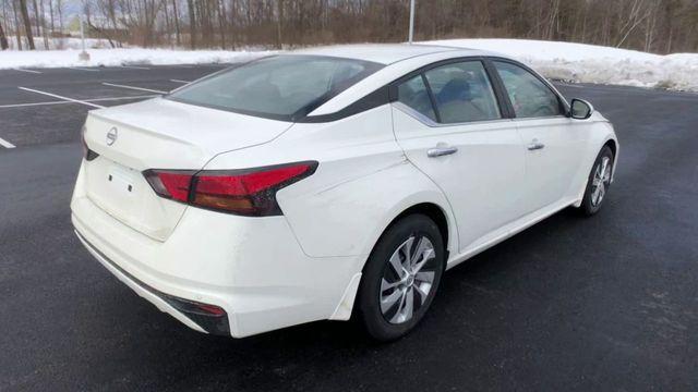 new 2025 Nissan Altima car, priced at $27,750