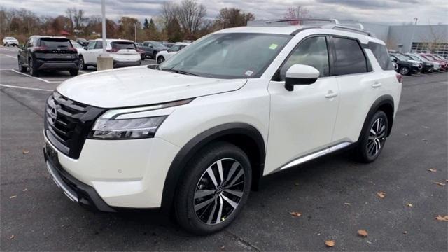 new 2024 Nissan Pathfinder car, priced at $50,314