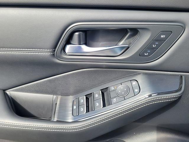 new 2025 Nissan Rogue car, priced at $41,515