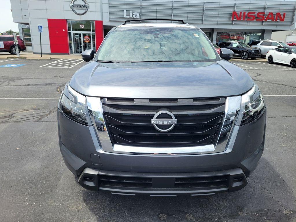 new 2025 Nissan Pathfinder car, priced at $43,165