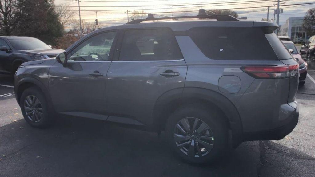 new 2025 Nissan Pathfinder car, priced at $41,368