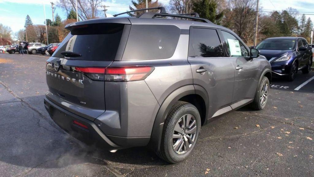 new 2025 Nissan Pathfinder car, priced at $41,368