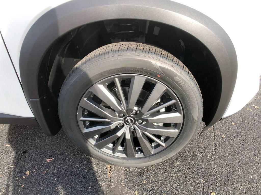 new 2025 Nissan Pathfinder car, priced at $50,005